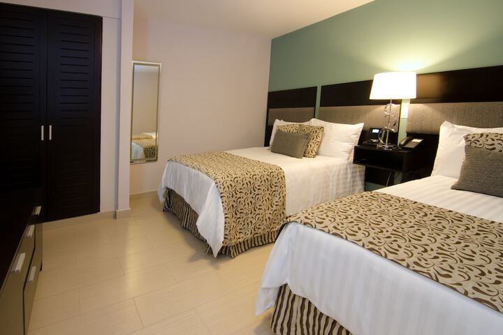 Room 10 of 40