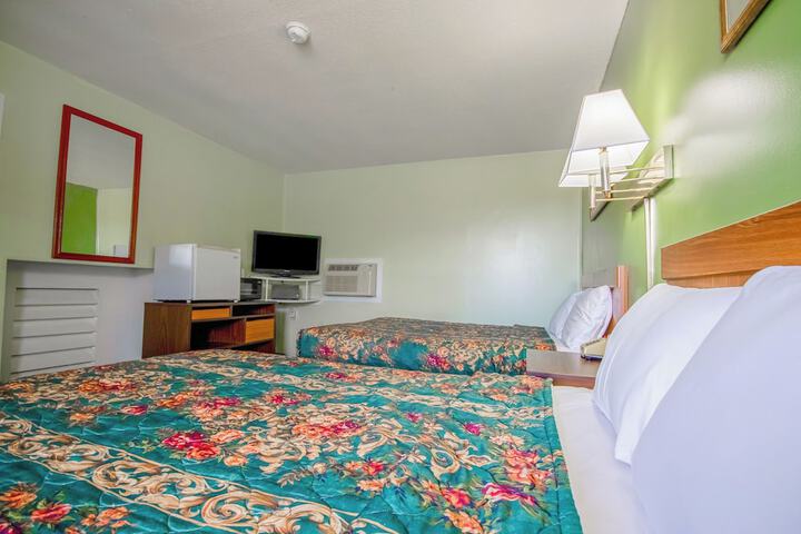 Room 46 of 106