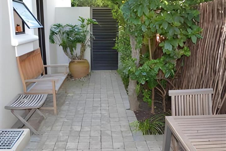 22 Die Laan Guest House Studio
