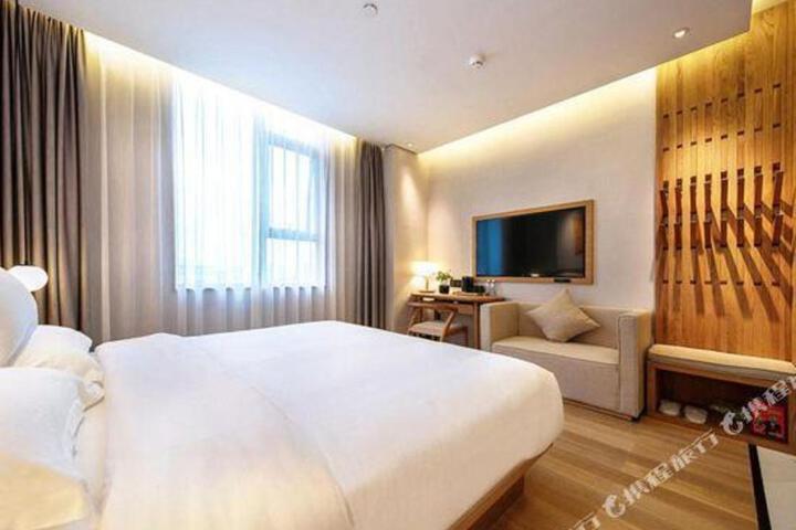 MOOJEE HOTEL(Zhongshan Dongfeng Daxin store)
