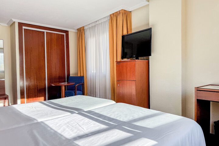 Room 7 of 24
