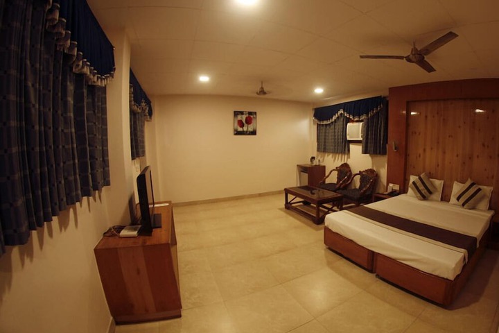 Room 8 of 21