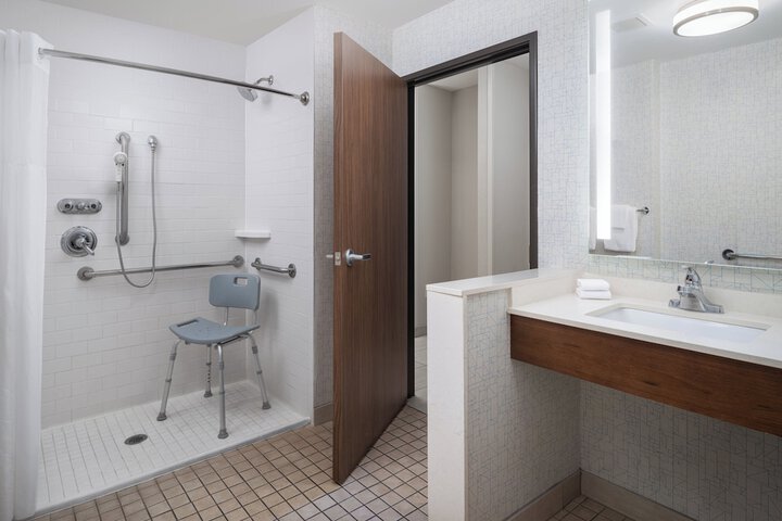 Room 15 of 71