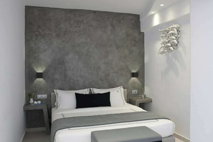 Room 32 of 177