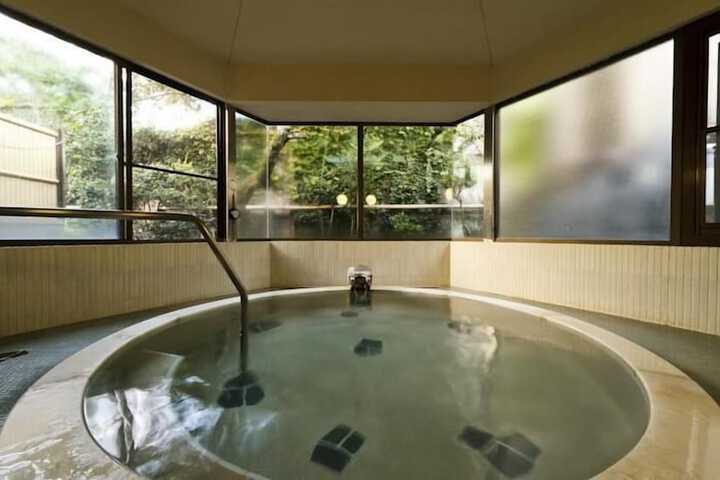 Room 7 of 19