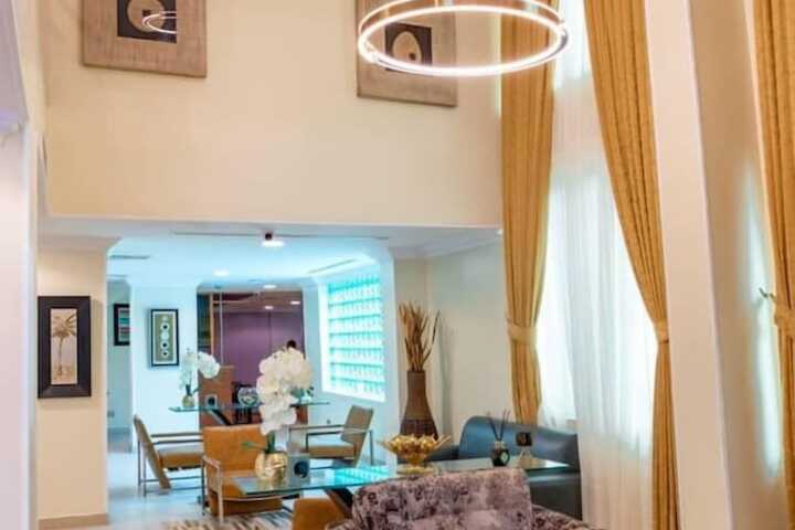 Room 5 of 7