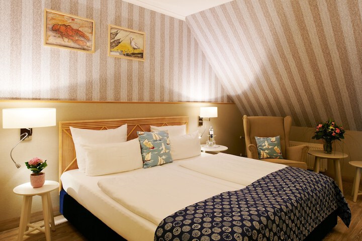 Room 11 of 62