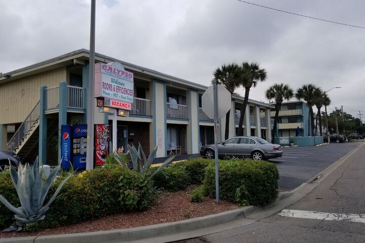 CALYPSO MOTOR INN