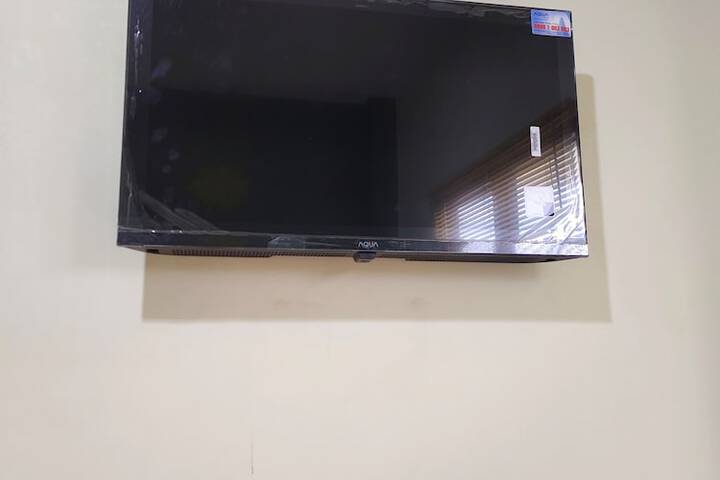 Room 8 of 17