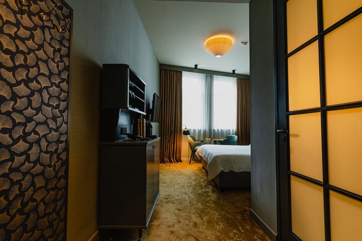 Room 18 of 264
