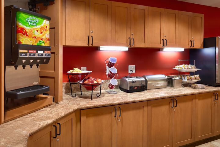 Breakfast/Coffee Service 38 of 51