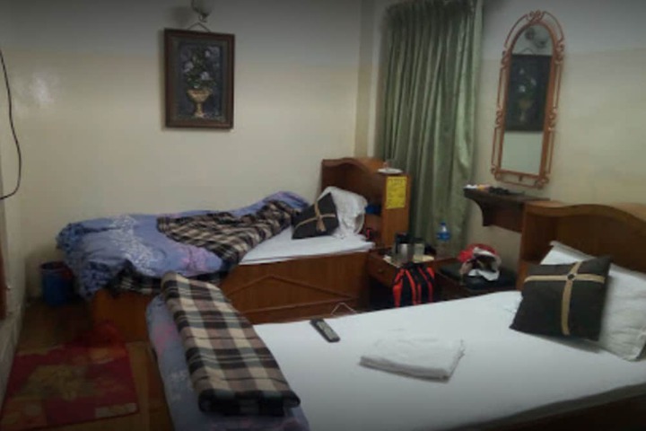 Room 3 of 10