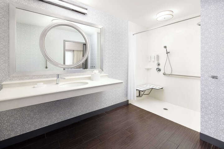 Bathroom shower