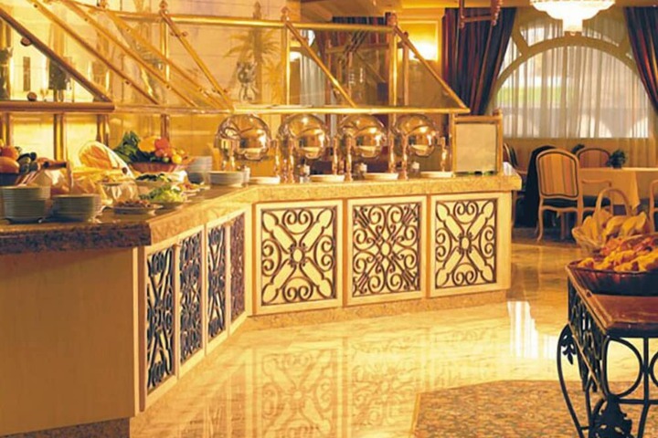 Dining Photos