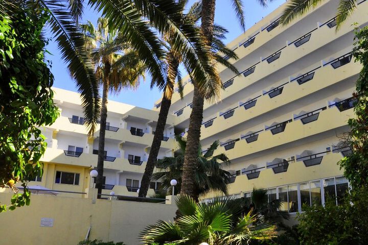 Hotel Exterior 53 of 58