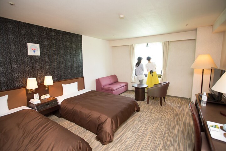 Room 20 of 38