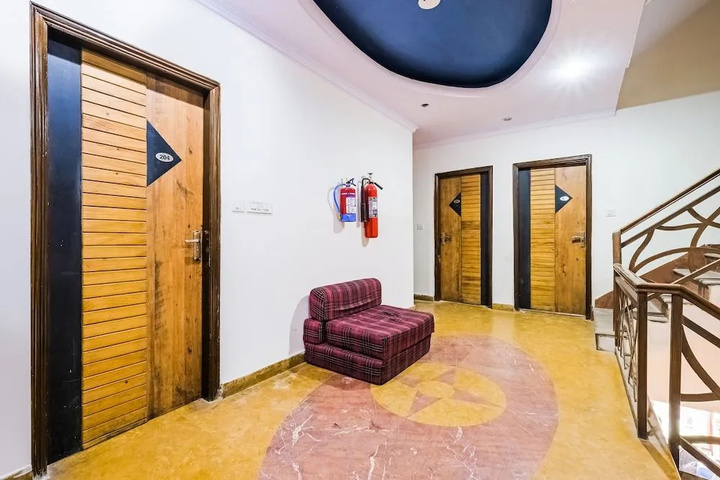 hotel_rooms