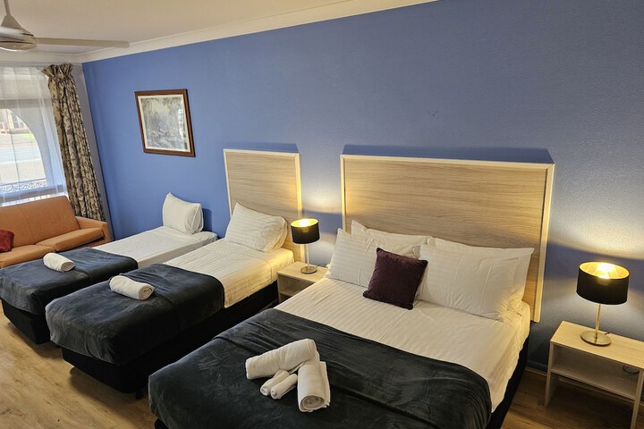 Room 12 of 51