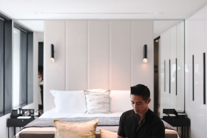 Room 15 of 94
