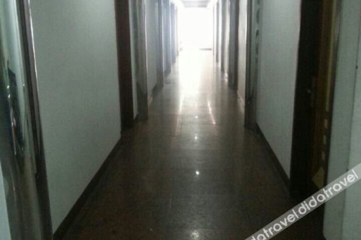 General 8 of 16
