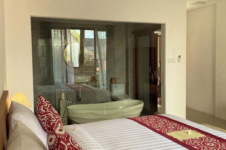 Room 5 of 14