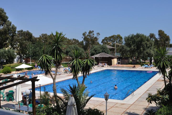 Hotel Pool