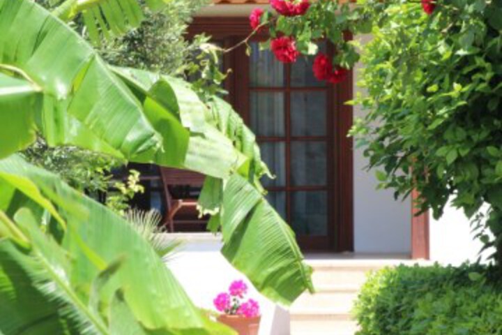 Hotel Exterior 90 of 90