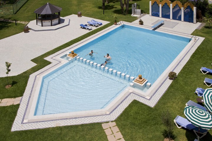 Hotel Pool