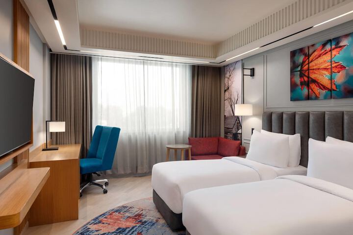 Room 34 of 69