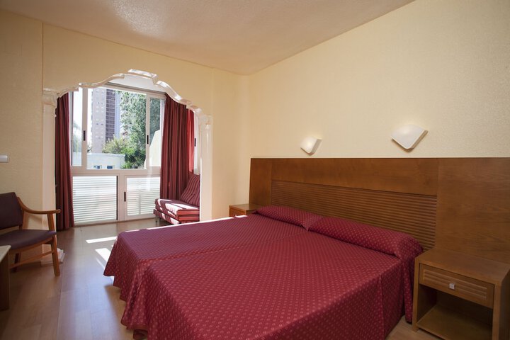 Room 10 of 30