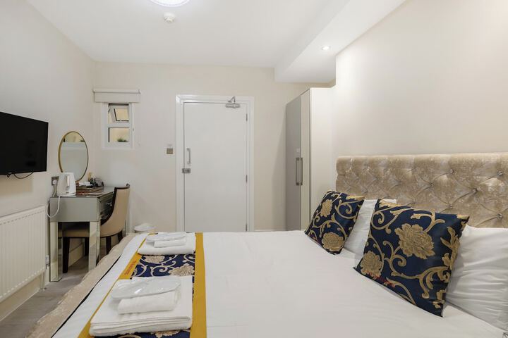 Room 51 of 90