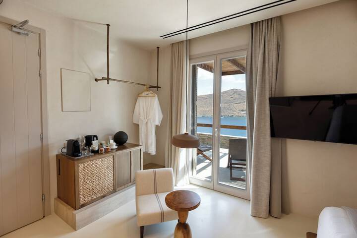 Room 8 of 45