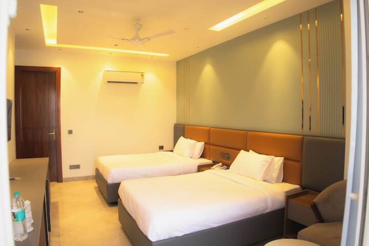 Room 21 of 47