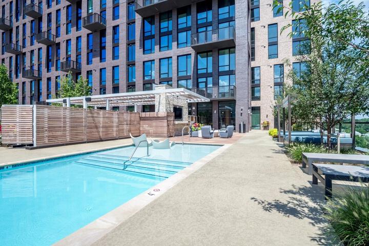Pool 2 of 208