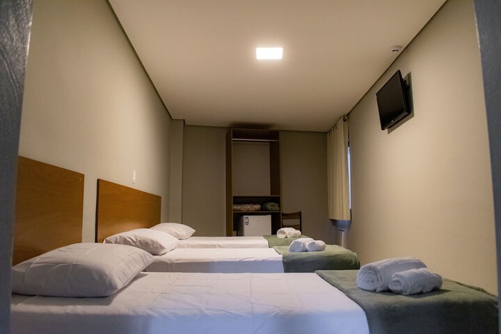 Room 8 of 37