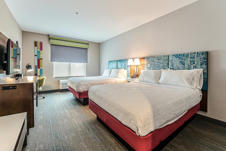 Room 10 of 94