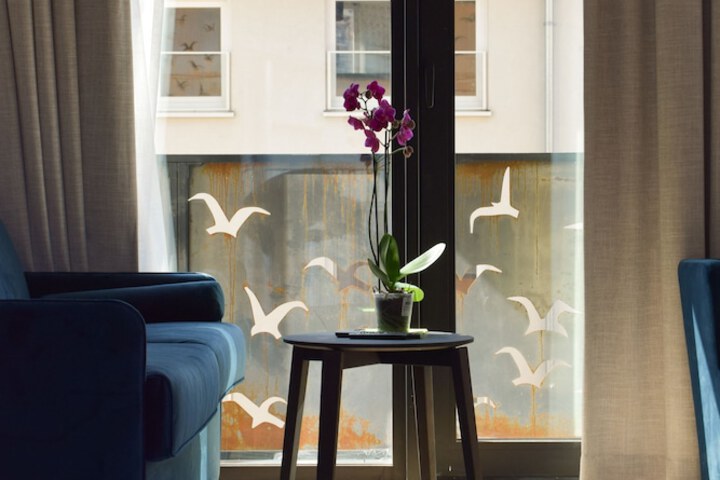 Room 35 of 65