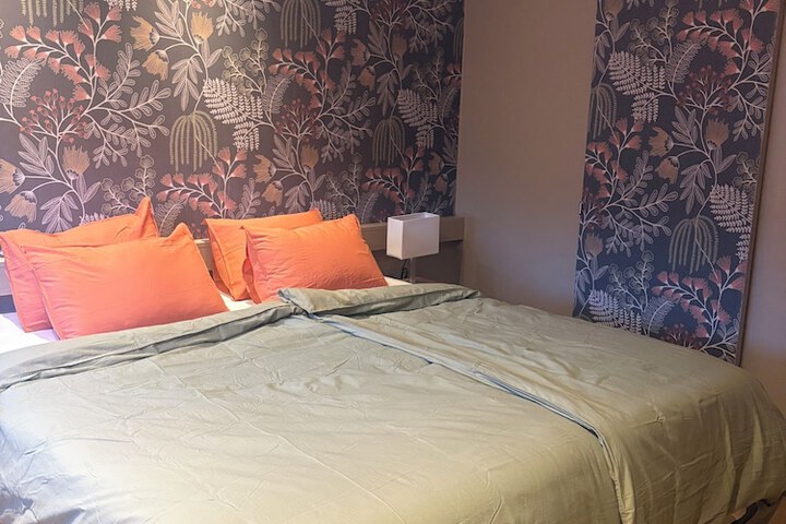 Room 16 of 37