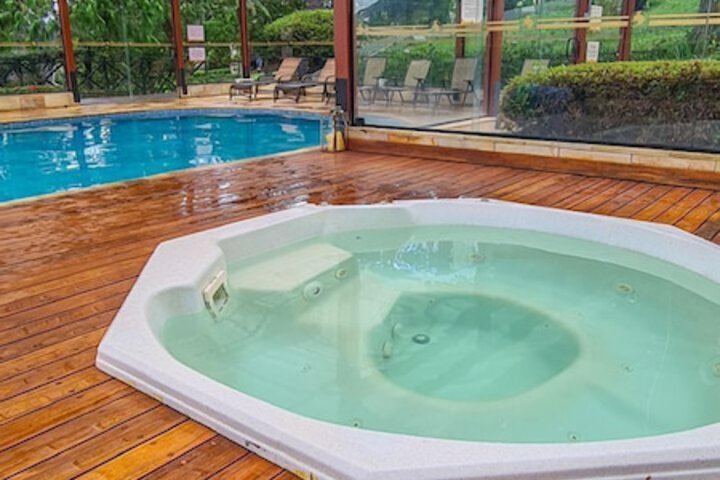Spa 17 of 32