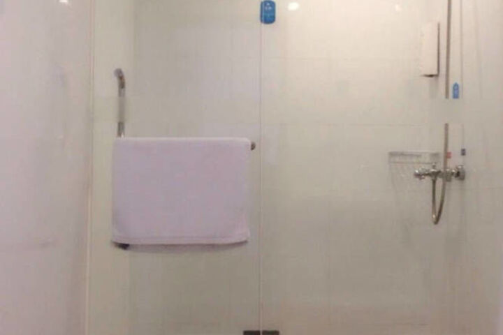 Room 17 of 21