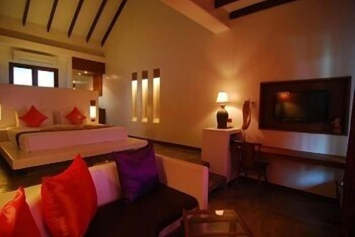Room 6 of 50