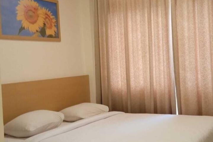 Room 8 of 34