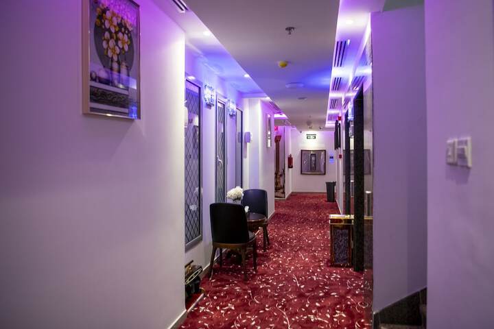 Hotel 4 of 84