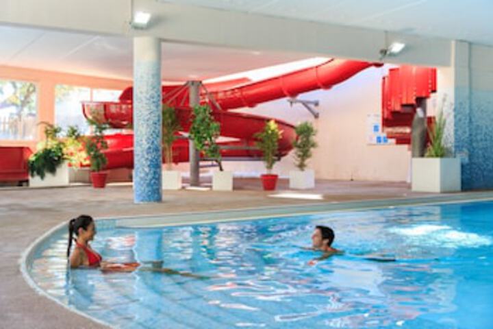 Pool 1 of 2