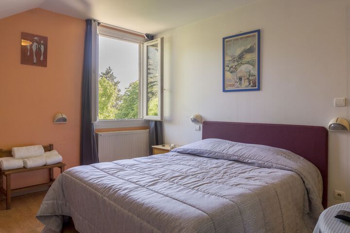 Room 13 of 28