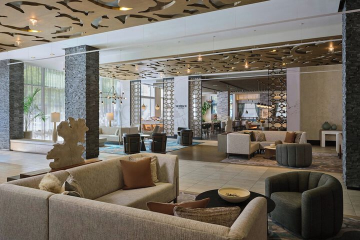 Entrance & Lobby
