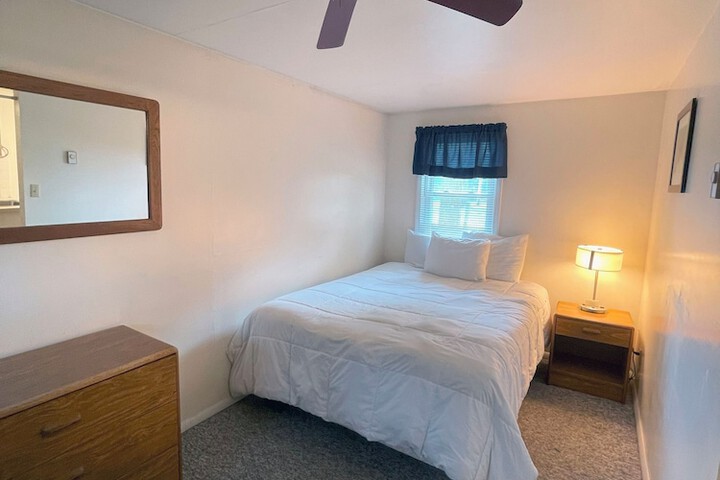 Room 16 of 104