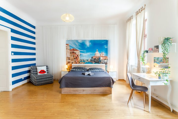 Room 17 of 68