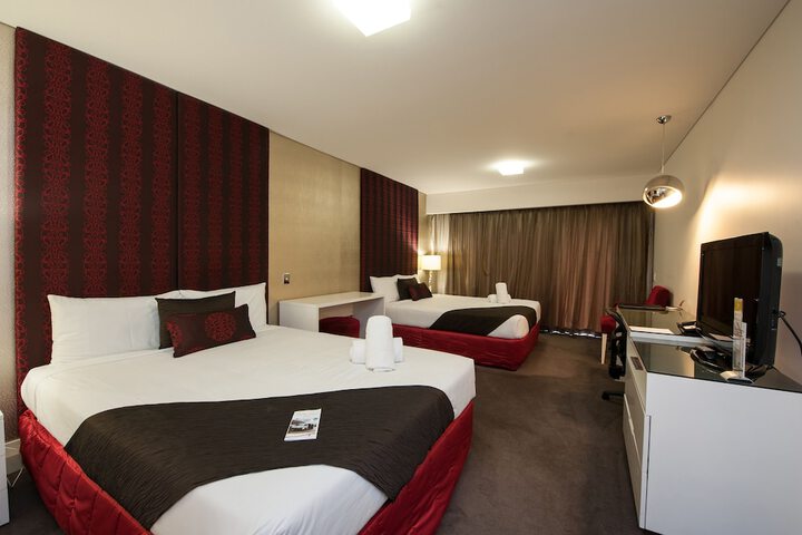 Room 8 of 87