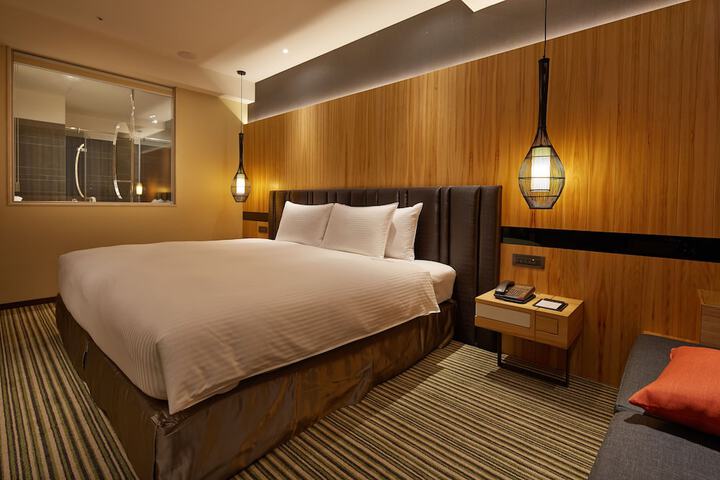 Room 17 of 50